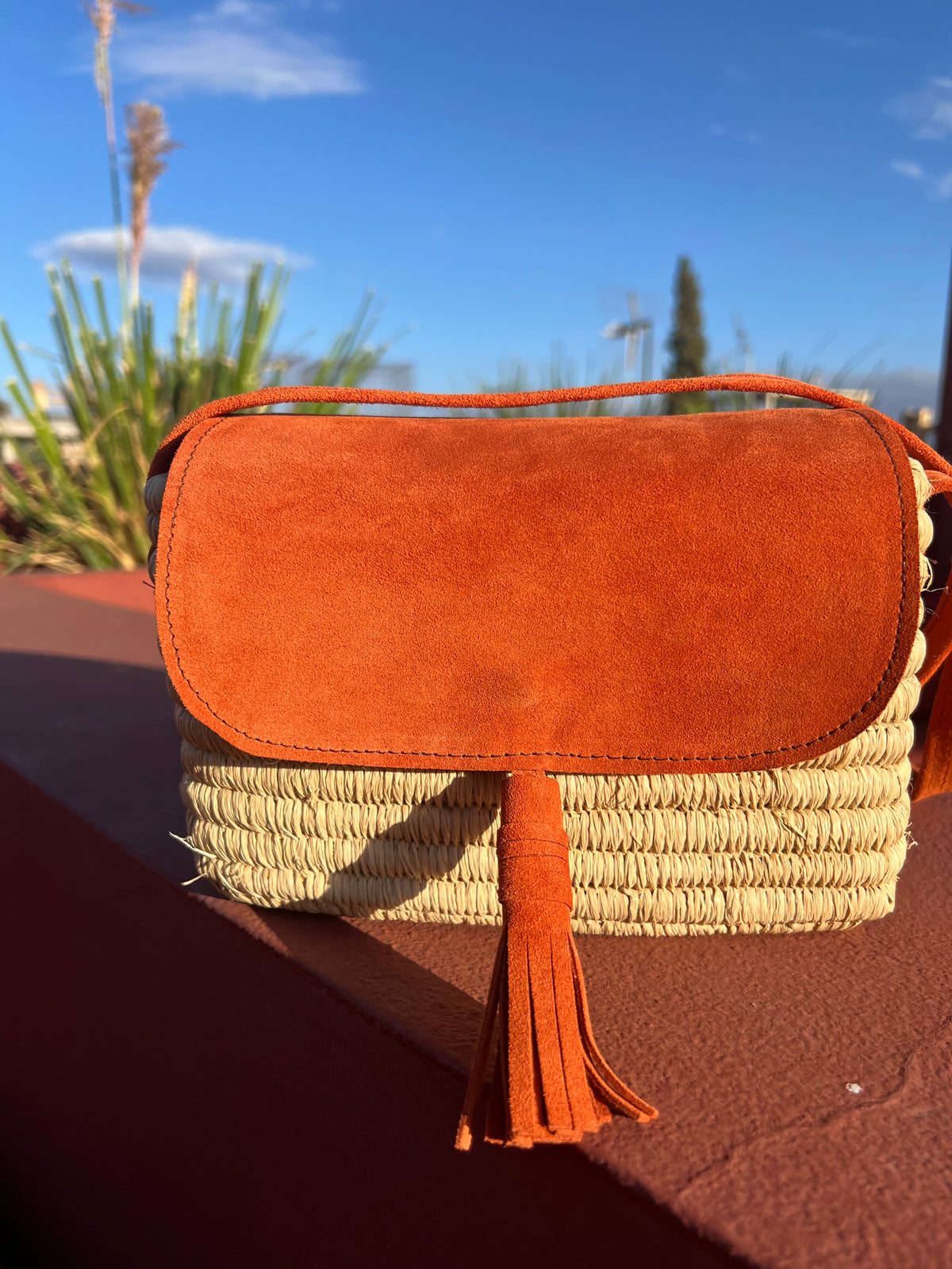 Raffia / suede schoudertas - oranje