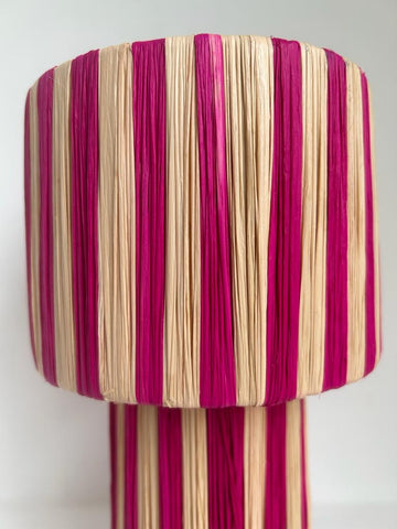 Pink raffia tafellamp