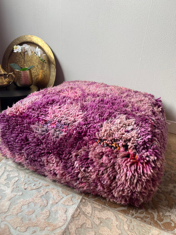 Vintage berber boujaad poef - Fluffy purple