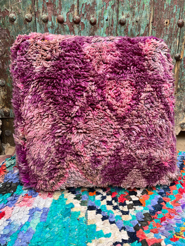 Vintage berber boujaad poef - Fluffy purple